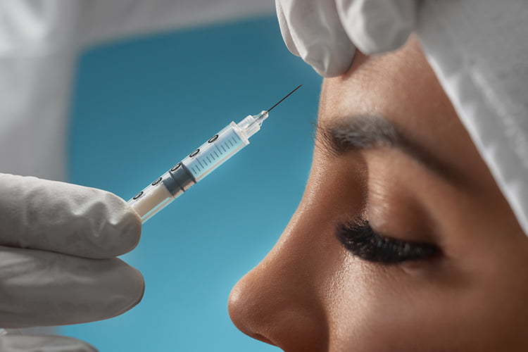 Bild zeigt Behandlung Augen mit Botox