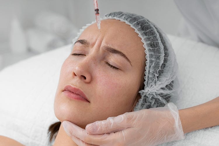 Bild zeigt Frau bei Behandlung