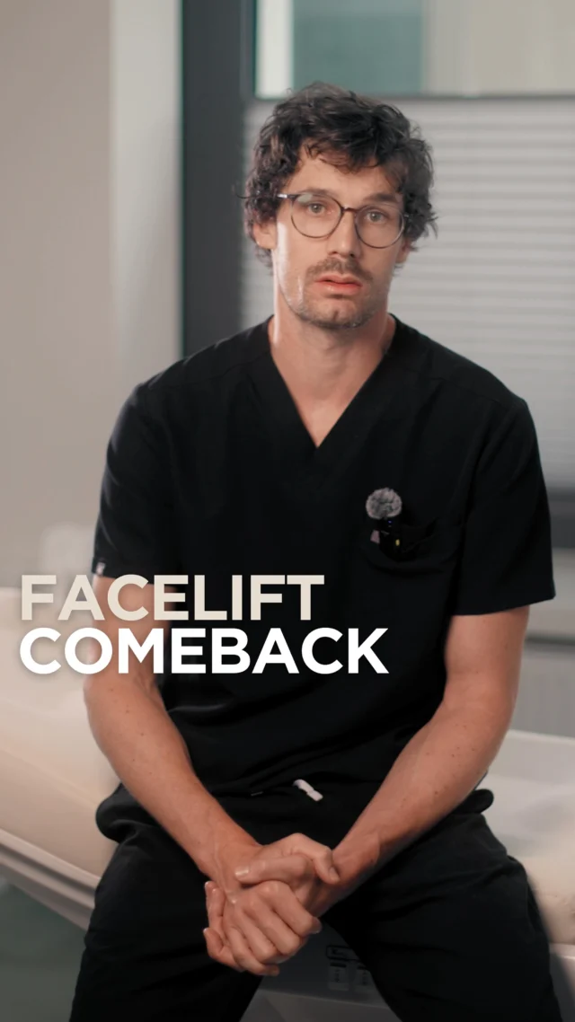 Facelift oder Liquid Facelift – was kann eigentlich was? 👀

Das Facelift hat sich verändert: Moderne Techniken wie das Deep Plane Facelift ermöglichen es, abgesunkene Gesichtsstrukturen gezielter anzuheben und wieder näher an ihre ursprüngliche Position zu bringen. ✨

Hyaluronsäure hingegen eignet sich hervorragend, um gezielt Volumen aufzubauen und bestimmte Gesichtspartien zu definieren – kann das Gewebe aber nicht im selben Sinne anheben. 💉

Deshalb lohnt es sich, zwischen Volumenaufbau und echtem Lifting zu unterscheiden.

Natürlichkeit entsteht nicht durch möglichst viel Behandlung, sondern durch die richtige Methode für das jeweilige Ziel. 🤍

#DeepPlaneFacelift #FaceliftWien #LiquidFacelift #Hyaluronsäure #schönheit2go