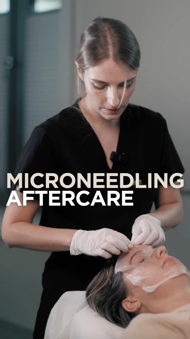 Microneedling ist vorbei – aber jetzt beginnt die wichtige Aftercare. ✨

Damit sich deine Haut optimal regenerieren kann, solltest du in den ersten Tagen besonders auf deine Hautpflege achten. 🤍

☀️ Sonnenschutz: In den nächsten 5 Tagen konsequent SPF verwenden und laut Behandlungsempfehlung regelmäßig – etwa alle 90 Minuten – nachcremen.

🛏️ Saubere Bettwäsche: Gerade in den ersten Tagen auf eine frisch gewaschene Bettwäsche achten.

🐾 Kein Tierkontakt: Für die nächsten 24–48 Stunden direkten Kontakt mit Tieren vermeiden.

💄 Make-up: Leichtes Make-up ist bereits am nächsten Tag möglich, sofern die Haut es verträgt und dein Studio nichts anderes empfiehlt.

🌸 Rötungen: Eine leichte Rötung nach der Behandlung kann auftreten, muss aber nicht bei jeder Person vorkommen.

Die richtige Aftercare unterstützt deine Haut dabei, sich nach dem Treatment zu regenerieren. ✨

#MicroneedlingAftercare #Microneedling #Hautpflege #Sonnenschutz #schönheit2go